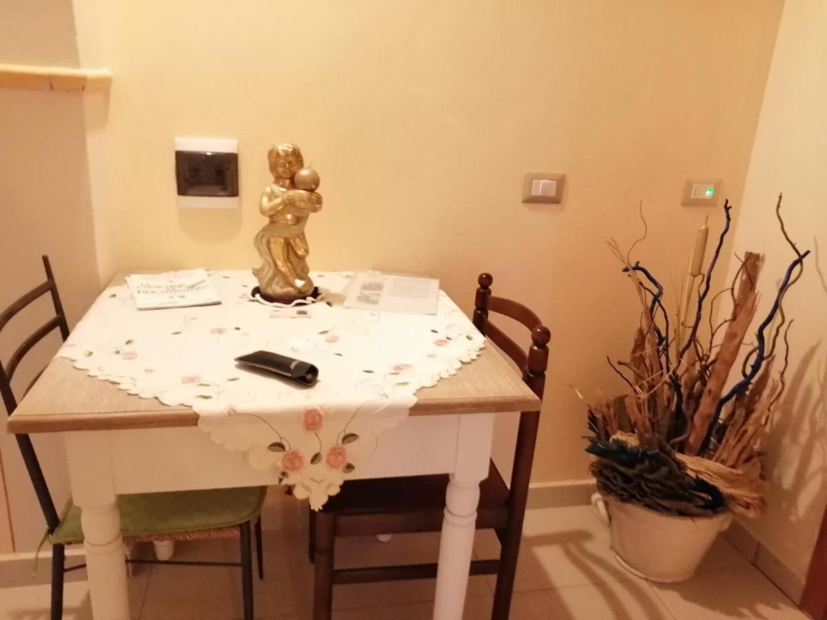 B&B San Nicola Serramazzoni Bagian luar foto